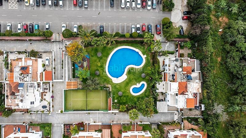 Foto 6a8a8efd-f08c-47fd-8530-152b50a8effc. Casa pareada en calle calomela 55 en Nagüeles Alto Marbella