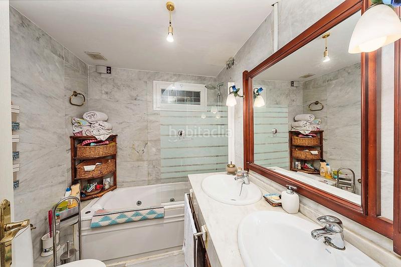 Foto 982745c8-faea-426e-90bd-99c33beb0f24. Casa pareada en calle calomela 55 en Nagüeles Alto Marbella