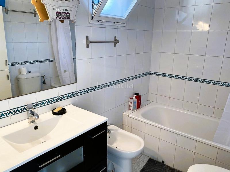 Foto 23ad75aa-768a-4aa3-9ba0-c50d26317259. Casa adossada a urbanización haza del algarrobo 27 a Mijas