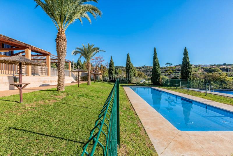 Foto 884a9426-ee0f-4aac-9b74-2029f9ee385e. Casa pareada en calle brida 2 ?? **exclusive corner townhouse – el hipódromo urbanization, ** en Mijas