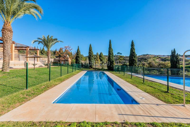 Foto a0725660-d33e-4d6a-8019-1ef9175b6fb9. Casa pareada en calle brida 2 ?? **exclusive corner townhouse – el hipódromo urbanization, ** en Mijas