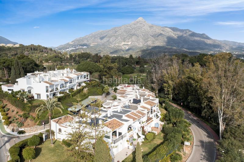 Foto 485d2d44-f13a-42bd-924a-b7e8a342e62f. Semi detached house in la pinta 6 in Aloha Marbella