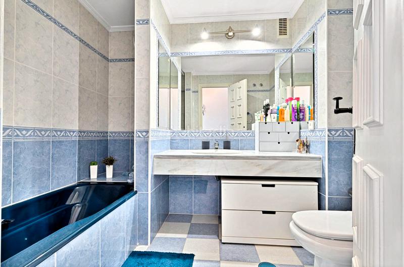 Foto 99a2c9d1-9a79-4f7d-b9d9-d89aec83f70e. Appartement dans calle alberto morgenstern 30 dans Castillo Sohail - Myramar Fuengirola
