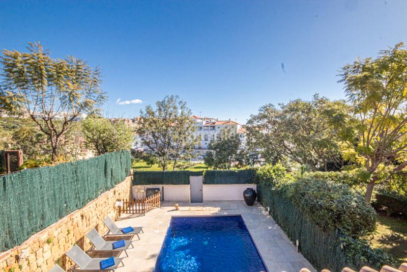 Foto 3def3cad-c25d-4eea-869c-becbf9c0b52e. Casa bifamiliare in calle esmeralda 70 in Riviera del Sol Mijas