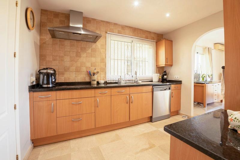 Foto 18135b40-651b-4fdd-a2d0-e145239627ca. Casa adossada a calle miguel angel jimenez de riviera 7b a Mijas