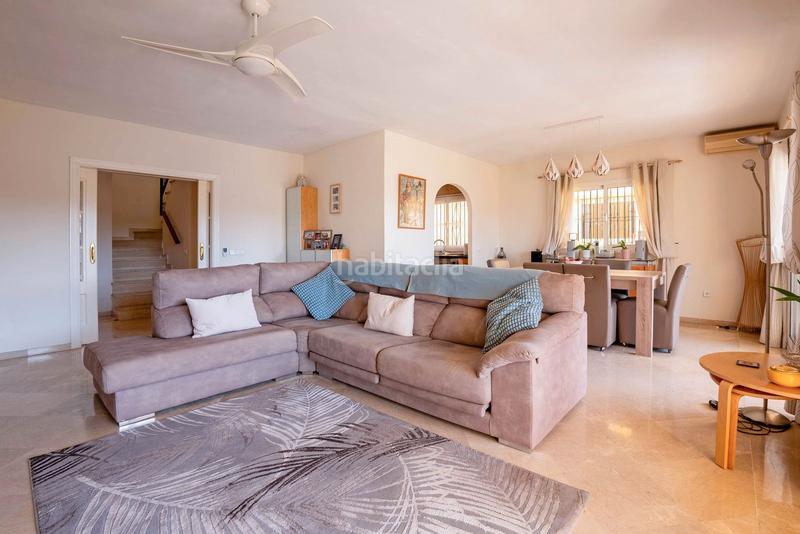 Foto ae38ac79-037e-4f30-9fbe-86526dedb4da. Maison jumelée dans calle miguel angel jimenez de riviera 7b dans Mijas