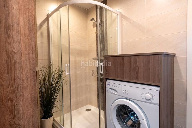 Foto 42fd084e-9b75-4f4c-9450-917cdfe2289c. Piso en calle lamo de espinosa 8 en Puerto Deportivo Fuengirola