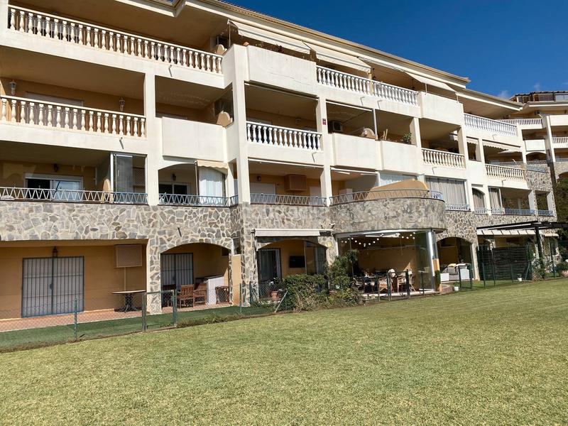 Foto b562ed4f-0ef4-4791-9f0e-7950096437f7. Apartament a calle sierra de cazorla 4 a Las Gaviotas - Carvajal Fuengirola