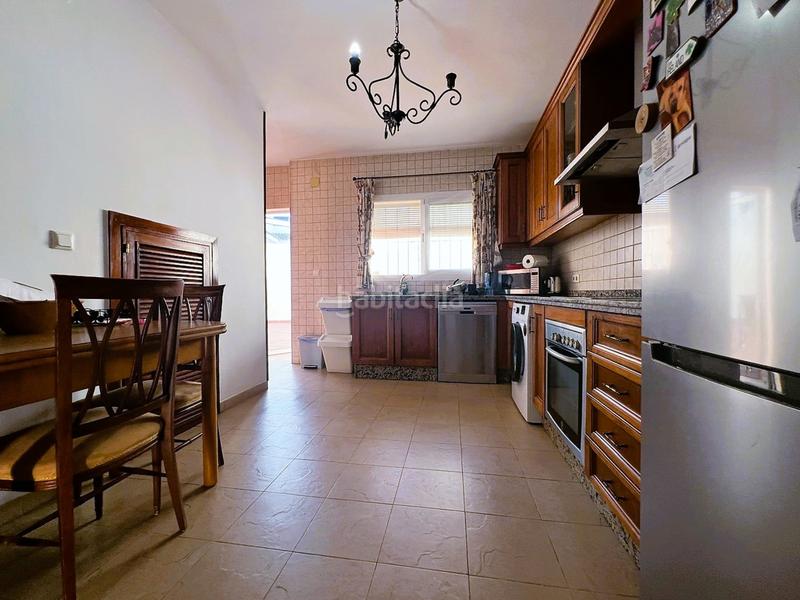 Foto 7a542cea-fe6f-49a4-80a2-c7462bfe2e98. Chalet in calle josé de echegaray 34 in Centro ciudad Fuengirola