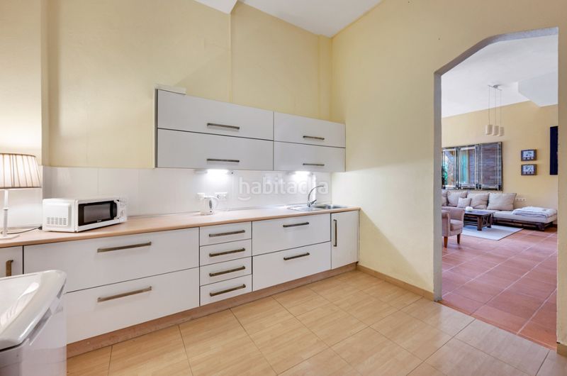 Foto f7e3d015-77ef-4081-adaf-31cf2a3e4a25. Casa adosada en calle jaén 7 en Calahonda Mijas