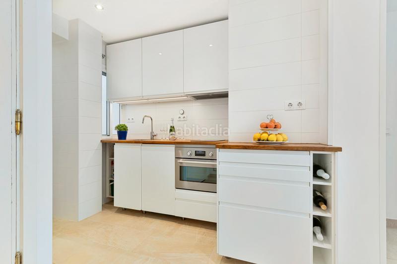 Foto ed458e92-672e-4e7e-ba41-5707ae09e832. Apartamento en calle san rafael 3 en Puerto Deportivo Fuengirola