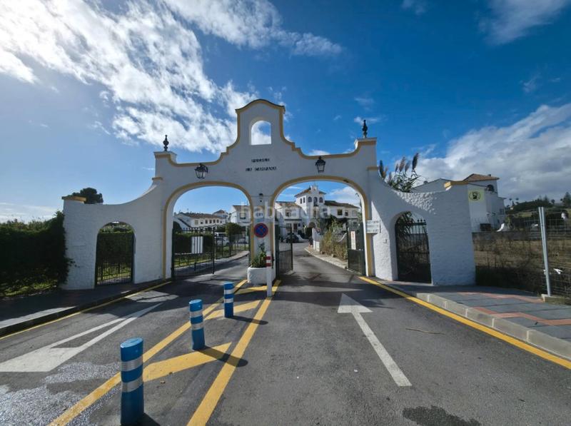 Foto b8e056b6-5934-4b06-a0a6-550141e2c5fd. Casa adosada en urbanización pueblo la campana 7 en Mijas