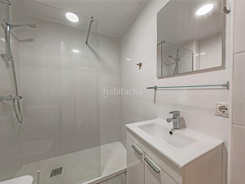Foto bf935fe9-2e3c-4e76-b7a6-1ef714e1f02b. Apartamento en calle francisco pedrazuela 4 en Playa Bajadilla - Puertos Marbella