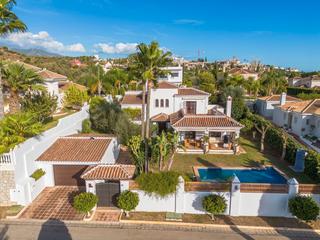 Chalet  Calle barcelona 12. Villa espectacular en mijas golf – 5 dormitorios | 3 baños | par