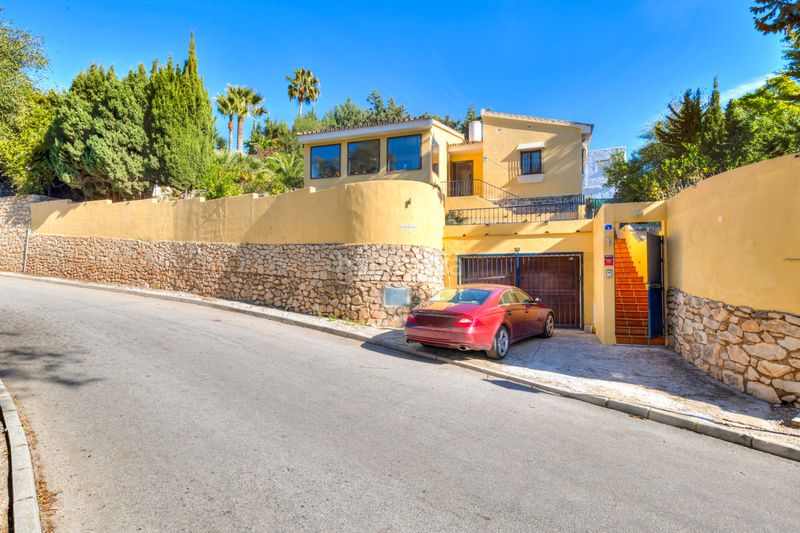 Foto 4b7a3ad0-3132-48f3-828f-ce9857832869. Chalet con camino parcheggio piscina in campo de Mijas Mijas