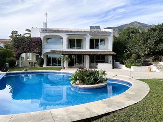 Chalet in Calle hernán cortés 3
