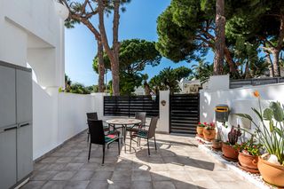 Semi detached house en Avenida la reserva de marbella 23. Encantadora casa adosada en reserva de marbella, cerca de cabopi
