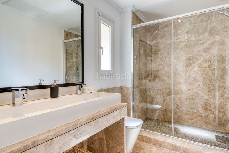 Foto 1f44e021-81c7-4db9-963b-56d863045cd5. Casa aparellada a calle d-9z 31 a Santa Clara Marbella