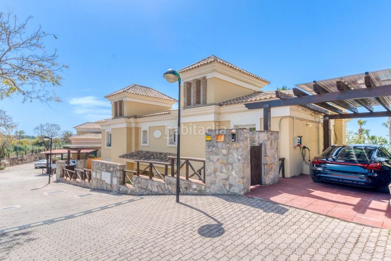 Foto 4dce999e-3f8d-4fcc-a964-79b49d4abc0f. Casa aparellada a calle d-9z 31 a Santa Clara Marbella