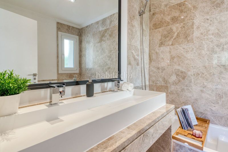 Foto fa38541d-ba91-4152-8120-19d33084f683. Casa aparellada a calle d-9z 31 a Santa Clara Marbella
