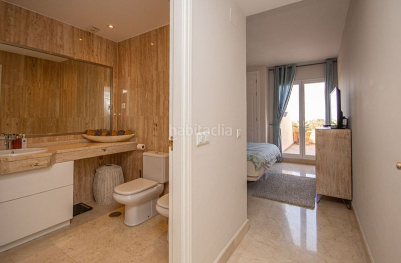 Foto 370ddd6f-aea3-4da9-8d2f-64b7e3d6cc00. Apartament a calle hiedra 1 a Elviria Marbella