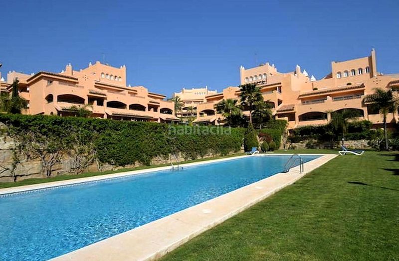 Foto ebdc925b-9bf7-48e8-95fb-f52f76ef1e26. Apartament a calle hiedra 1 a Elviria Marbella