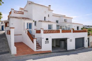 Doppelhaus in Calle ana maria de calypso 36