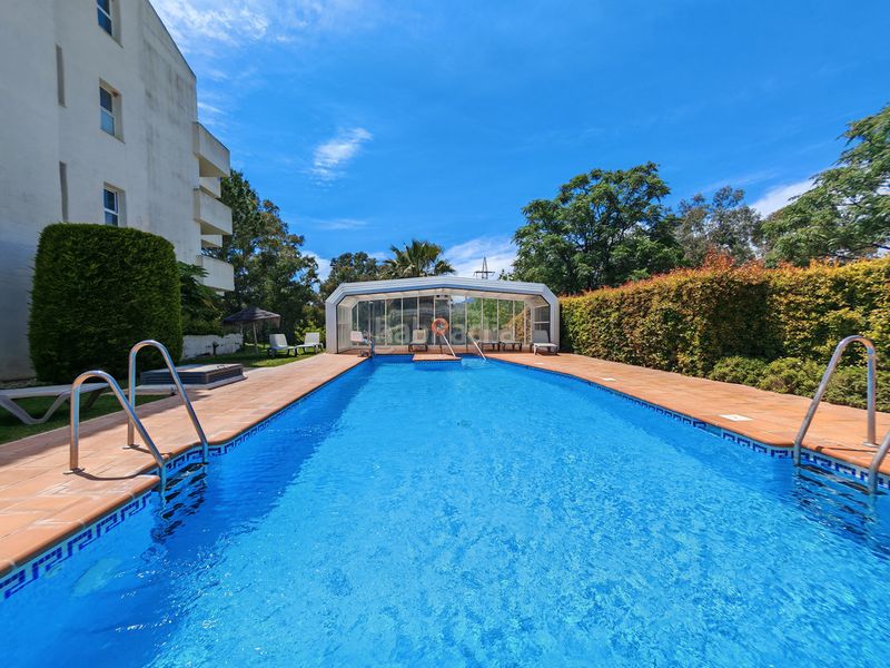 Foto 435bc008-58e6-4e54-bad3-320ee2feceb4. Apartament a calle hiedra 1 a Elviria Marbella