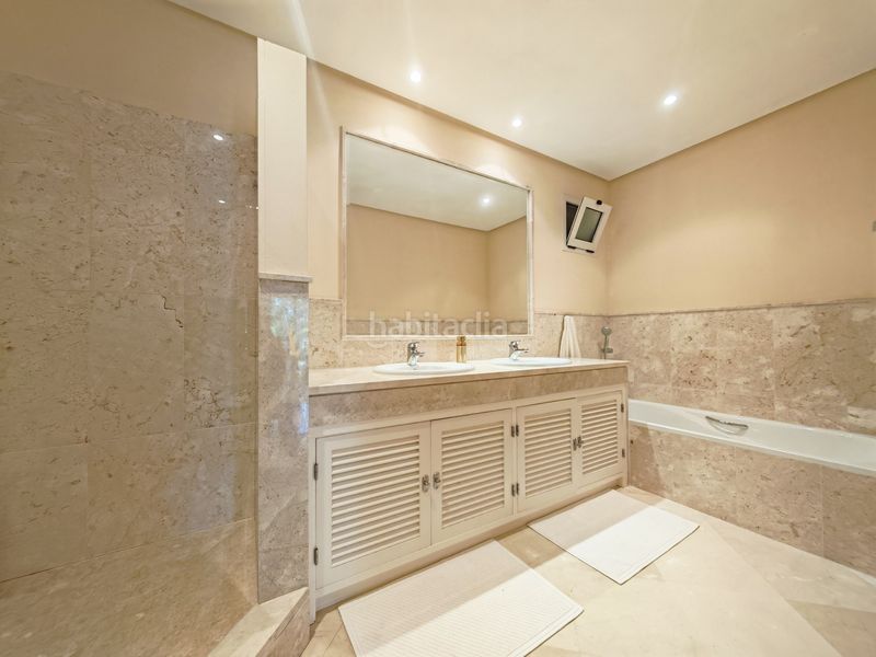 Foto 33710081-940f-4221-b321-d084fdb726a8. Apartamento en calle velazquez 2 en La Mairena Ojén