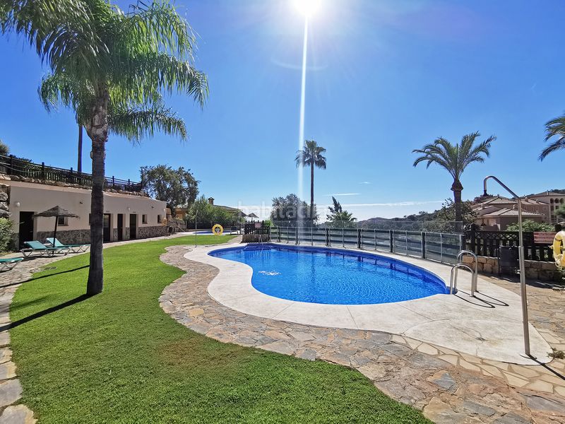 Foto 88ec4108-d311-40f3-9769-b3ad4a5f1e05. Apartamento en calle velazquez 2 en La Mairena Ojén