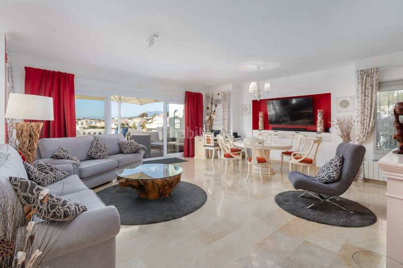 Foto ab30d5c2-72bd-438f-afd0-026bfd7f4f6d. Chalet en avenida del golf 1 en Riviera del Sol Mijas
