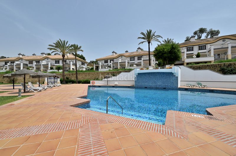 Foto 4f020a02-a7e8-4b70-9fe4-6d1c5ef48426. Casa adossada a calle barrientos de cala golf 6 a Mijas