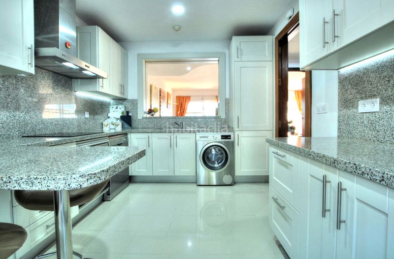Foto eb6418b0-3a10-47d1-be6c-20bcbba462d2. Casa adossada a calle barrientos de cala golf 6 a Mijas