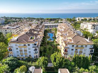 Attique à Avenida bulevar príncipe alfonso de hohenlohe 4
