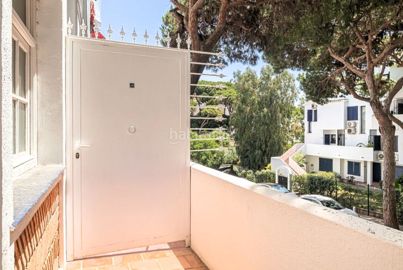 Foto 5438a124-013c-482e-ae31-a599b6976f60. Apartament amb aparcament a Calahonda Mijas