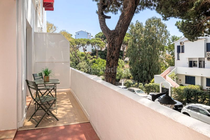 Foto c03618fa-60a9-469b-9335-20399a906e82. Apartament amb aparcament a Calahonda Mijas
