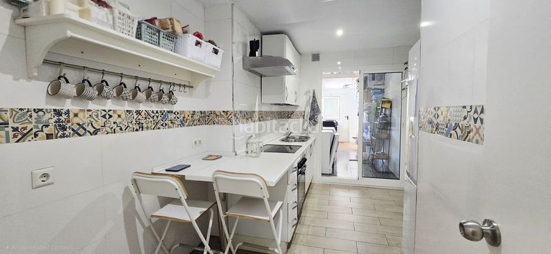 Foto e9d9f78e-8bf3-442d-bd12-90dc1b7043ba. Pis a avenida miramar 21 a Castillo Sohail - Myramar Fuengirola