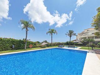�tic en Avenida del tomillar 2. �tico con impresionantes vistas panor�micas al mar, golf y monta