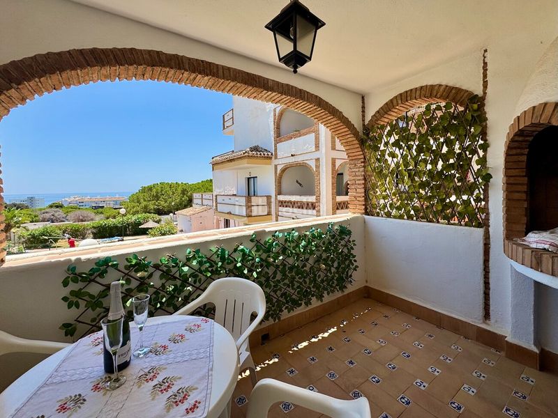Foto 551207be-66b8-4b6e-a9a2-2173ecd5cd64. Apartament a calle pinos 22 a Calahonda Mijas