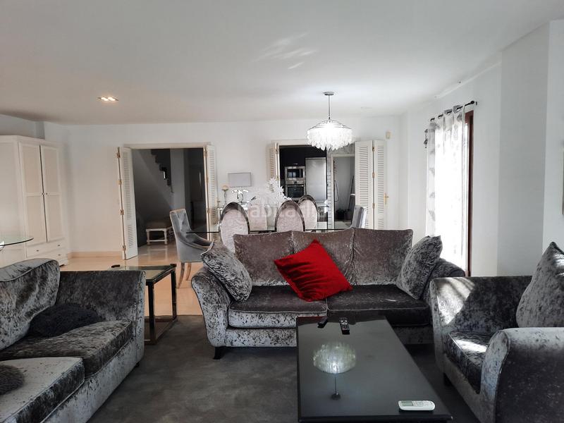 Foto bc23cec7-847c-4f6d-ad04-3f245efdf2ff. Chalet en La Concha - Resina Golf Estepona