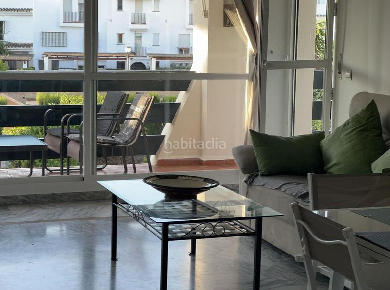 Foto f7ee1186-b089-49ee-bd12-d9dd3637cfc5. Lloguer apartament amb calefacció aparcament piscina a Marbella