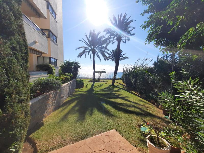 Foto afabb510-b06f-44ea-b351-fb8f2312f123. Apartment with heating parking pool in Seghers Estepona