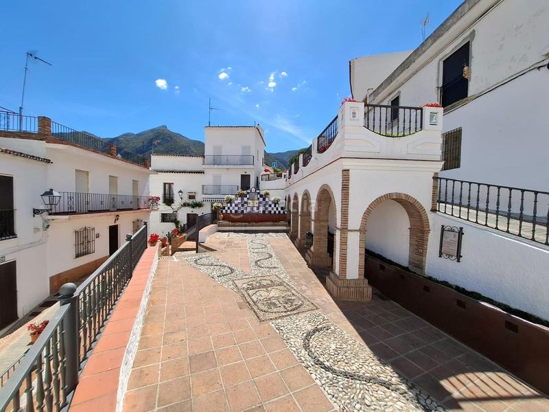 Foto c514c9ac-e977-43c0-b2cd-2edd7ff553c2. Casa amb calefacció a Istán