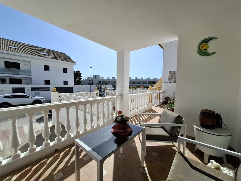 Foto 817ef96c-d2d6-47a5-8c9b-0d01258d2e88. Casa adossada amb calefacció aparcament a San Pedro de Alcántara Pueblo Marbella