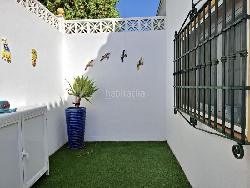 Foto a33d10c4-1f39-44d3-b692-d00eafd600a0. Casa adossada amb calefacció aparcament a San Pedro de Alcántara Pueblo Marbella