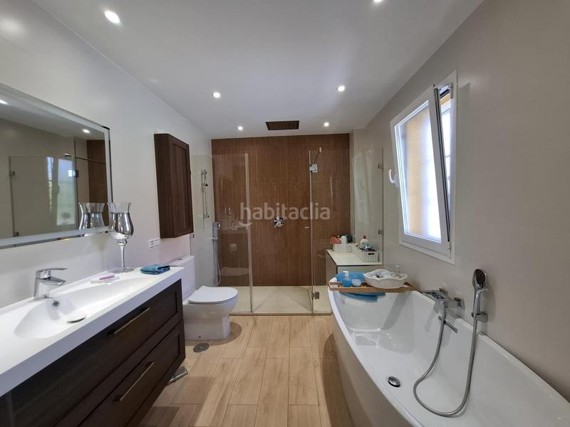 Foto 9d5a68d2-af2c-4fef-826e-364382a792f5. Semi detached house with heating parking in San Pedro de Alcántara Pueblo Marbella