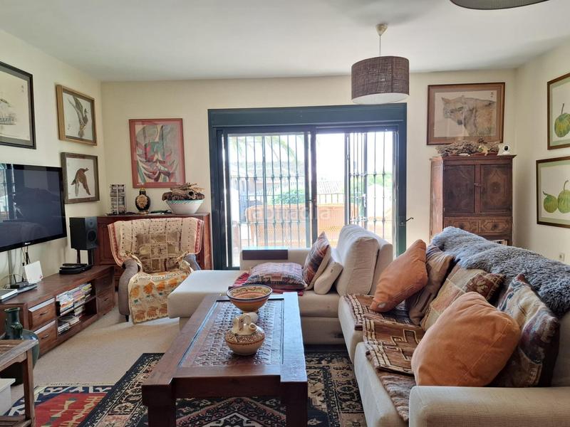 Foto 82da7fc9-9ae6-41ae-8e2e-a9a67cfb371c. Dúplex amb calefacció aparcament piscina a San Pedro de Alcántara Pueblo Marbella