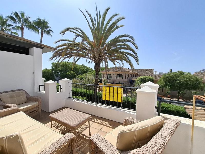 Foto c1d6ea29-50b1-442c-9005-c88a6aad1263. Dúplex amb calefacció aparcament piscina a San Pedro de Alcántara Pueblo Marbella