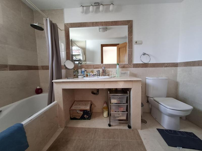 Foto cb0f1f20-bbb8-4fcf-af07-5078096bc378. Dúplex amb calefacció aparcament piscina a San Pedro de Alcántara Pueblo Marbella