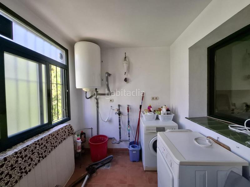 Foto e84db888-6c3b-480c-8998-8471e1d343f9. Dúplex amb calefacció aparcament piscina a San Pedro de Alcántara Pueblo Marbella